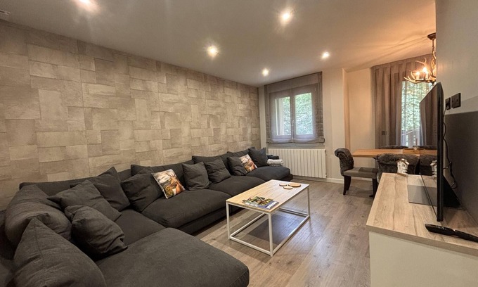 Benasque Apartment | Villa Aneto - Modern comfort in the heart of Benasque