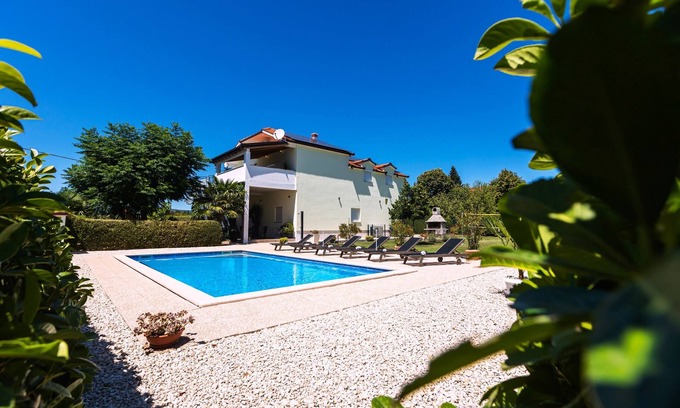 Donji Prolozac House | Villa Anette,ImotskinPrivat Pool,Garden, BBQ,quiet arean