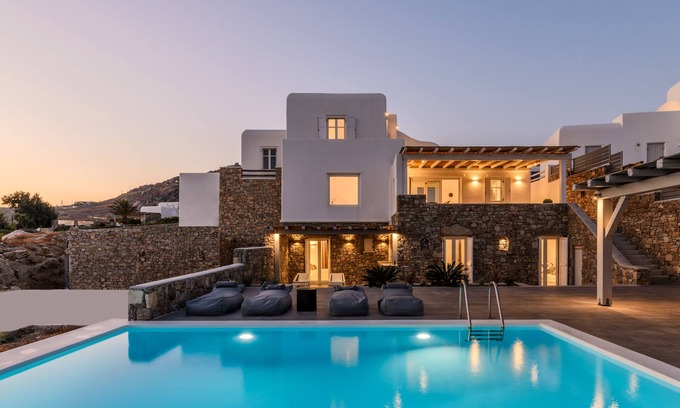 Kalafatis Villa | Villa Angelika/Pink Pelican by the beach