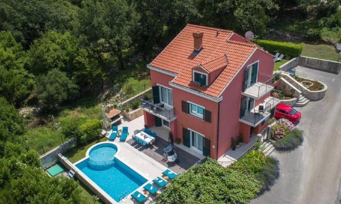 Gruda Villa | Villa Anita - Five Bedroom Villa with Swimming pool