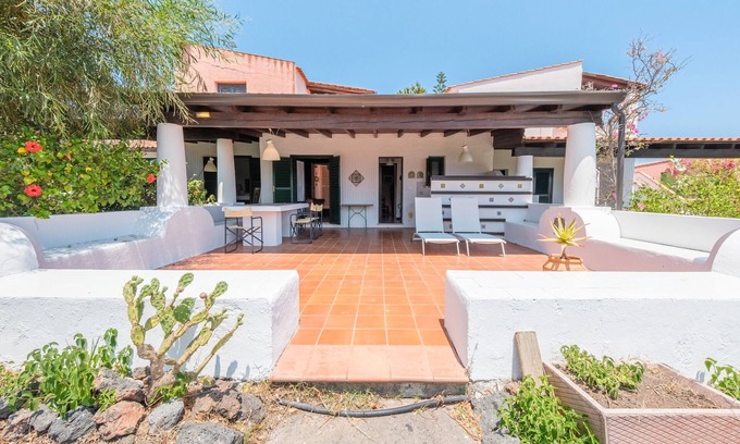 Vulcanello Villa | Villa 'Anna Maria' with Sea View, Private Terrace and Wi-Fi