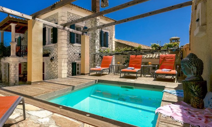 Loucha House | Villa Antoon