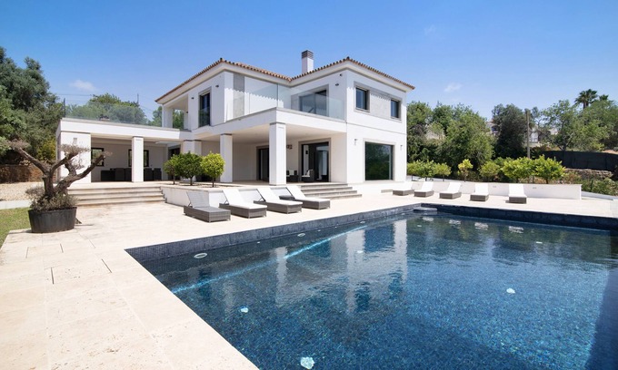 Cerro do Mocho Villa | Villa 'Areeiro' with Private Pool, Wi-Fi and Air Conditioning