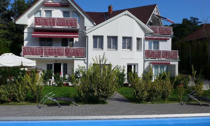 Balatongyorok Bed & Breakfast | Villa Astoria