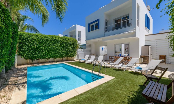 Cape Greko Villa | Villa Atlantis - Charming Cape Greco Getaway