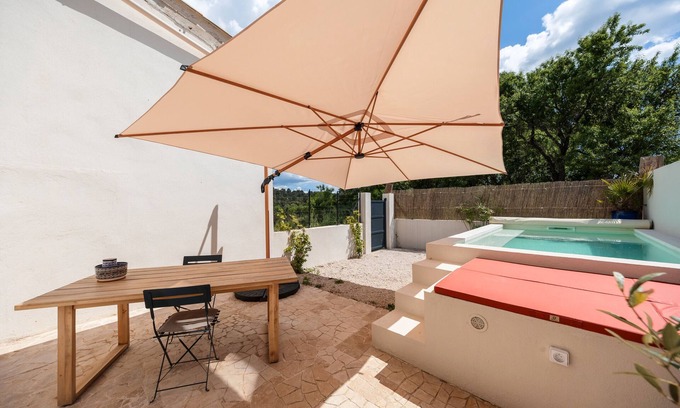 Est Villa | Villa Augustine – 5 Stars – Aix with Private Pool and Terrace + Wi-Fi