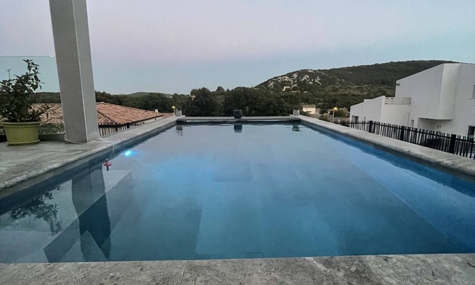 Saint-Paul-et-Valmalle Villa | Villa Avec Piscine, Jacuzzi et vue Imprenable sur la Garigue