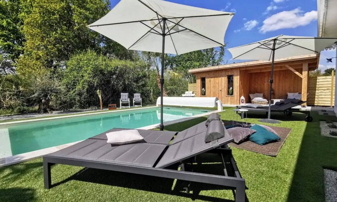 Cantenac Villa | Villa Avec Piscine Chauffée Entre Médoc et Océan