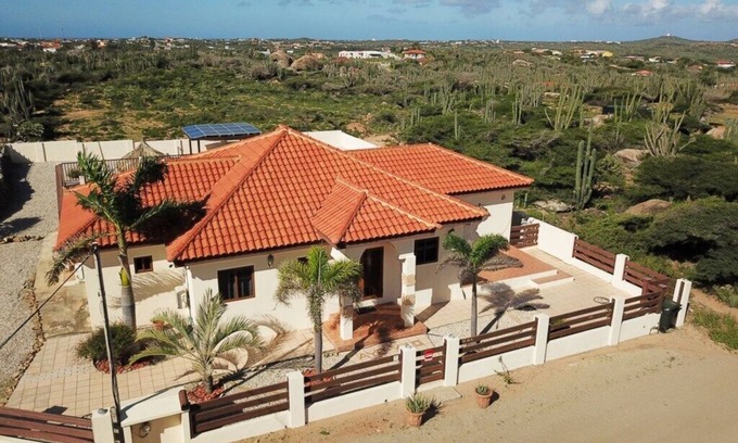 Ayo Villa | Villa Ayo Dushi. The property is located in the middle of nature.