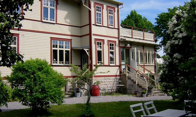 Borgholm Bed & Breakfast | Villa Badhusgatan