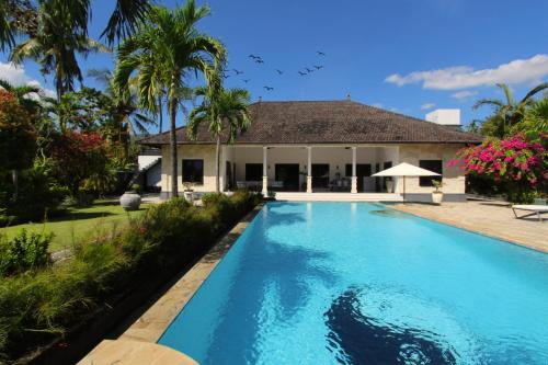 Kaliasem Villa | Villa Bayu Lovina 2bedroom villa, private pool
