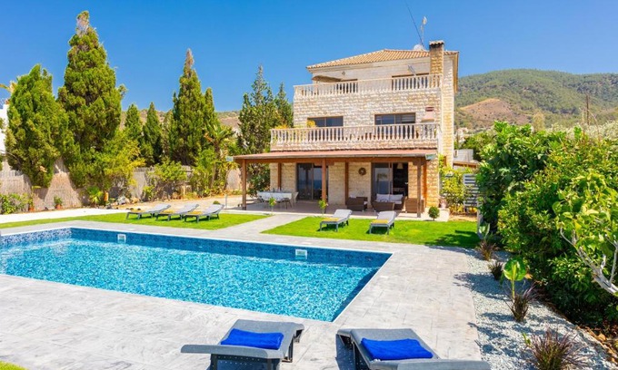 Pomos Villa | Villa Beach Heaven