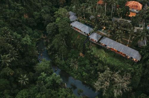 Kemenuh Villa | Villa Bedulu Cliff Estate Ubud - Wood Side