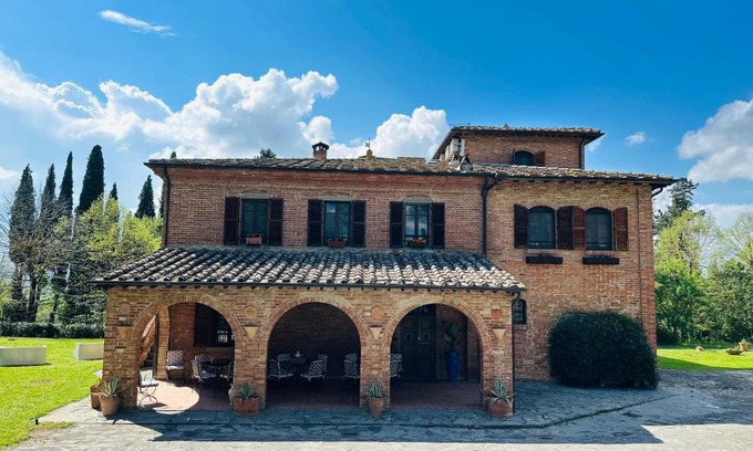 Santarello Villa | Villa Bella Cortona- Luxury Tuscan Villa
