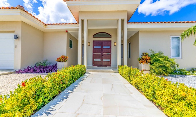 Palm Beach Villa | Villa Bella in the heart of Palm Beach