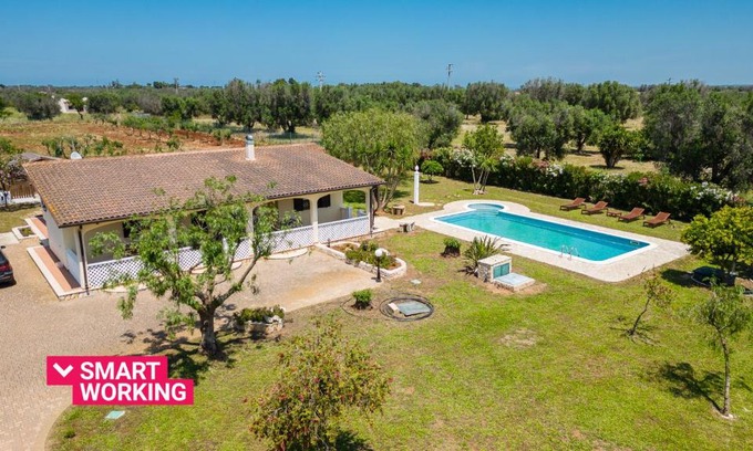 San Vito dei Normanni Villa | Villa Bella con piscina by Wonderful Italy