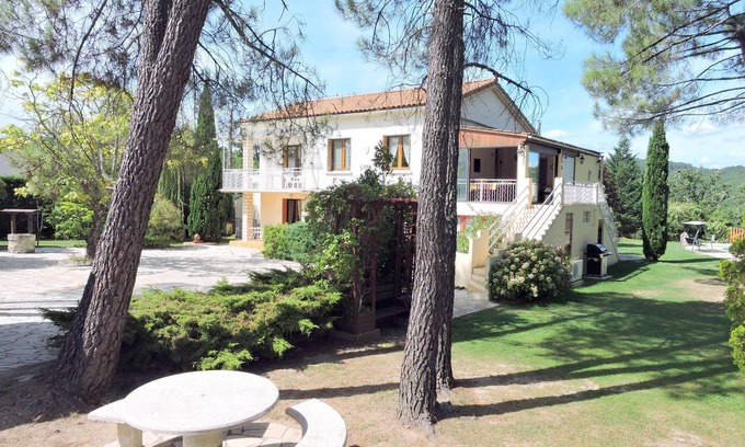 Aubenas Villa | Villa Bella Propriete SUR 2500 M2 Arborés Avec Piscine