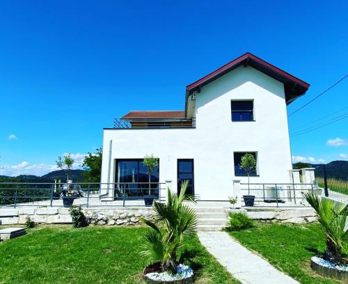 Belley Villa | Villa Bellevue
