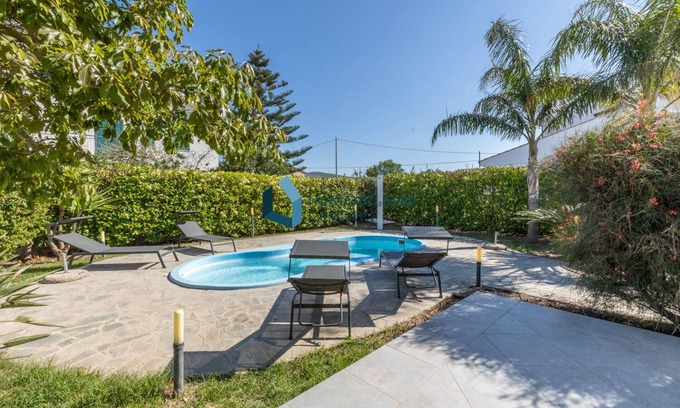 Gorgo Lungo Villa | Villa Bianca 3 with private pool, a few steps from the sea with 9 beds