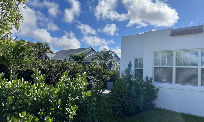 Mango Groves Villa | Villa Blanca all new close to beach
