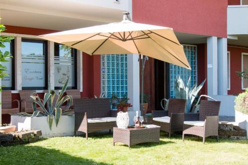 Castel d'Azzano House | Villa Boninsegna - Wine Enoteca Verdi -