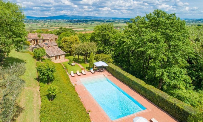 Sinalunga Villa | Villa Bramasole Large Private Pool, WiFi