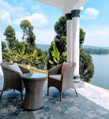 Kabale District Villa | Villa Bunyonyi