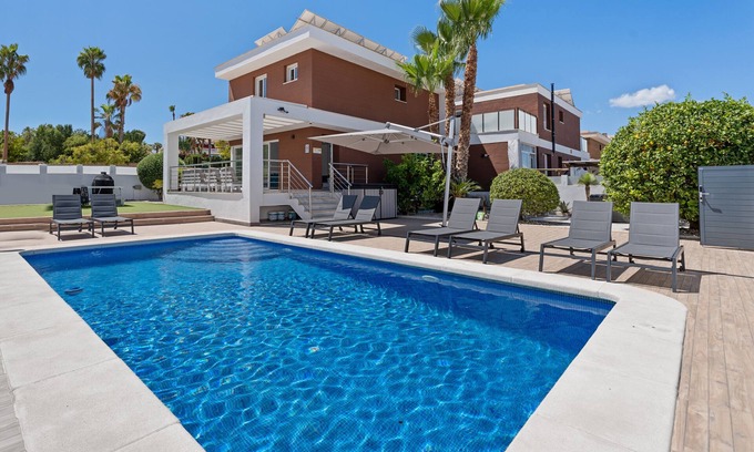 Puerto Marino Villa | Villa "Casa Bos Orange" with Outdoor Pool and Whirlpool