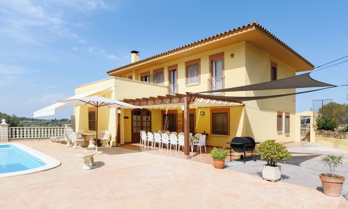 Castellet i la Gornal Villa | Villa "Cal Vimon" with Private Pool, Private Terraces & Wi-Fi