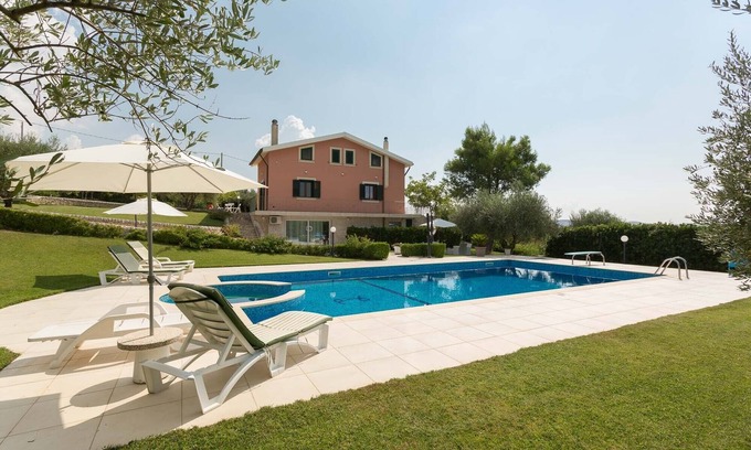 Giarratana Villa | VILLA CALAFORNO SICILY - RAGUSA splendid place to relax. Private swimming pool