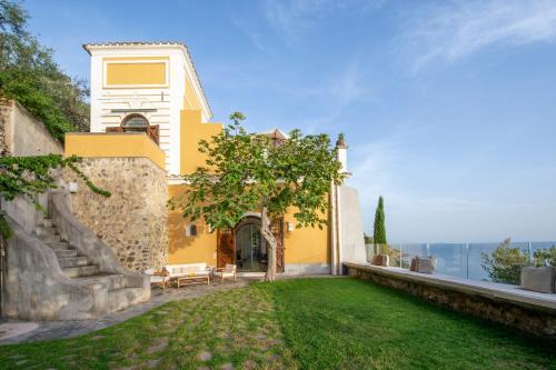 Arienzo Villa | Villa Campo by Elite Villas