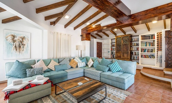 Montgo de Toscamar Villa | Villa Caroix - Six Bedroom Villa, Sleeps 14