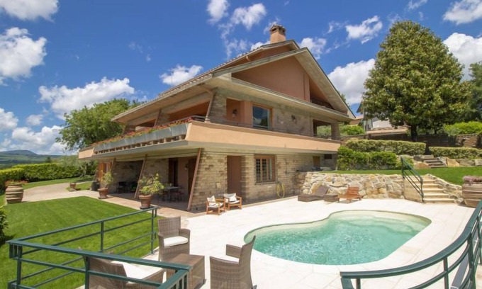 Sutri House | Villa Carolina by Interhome