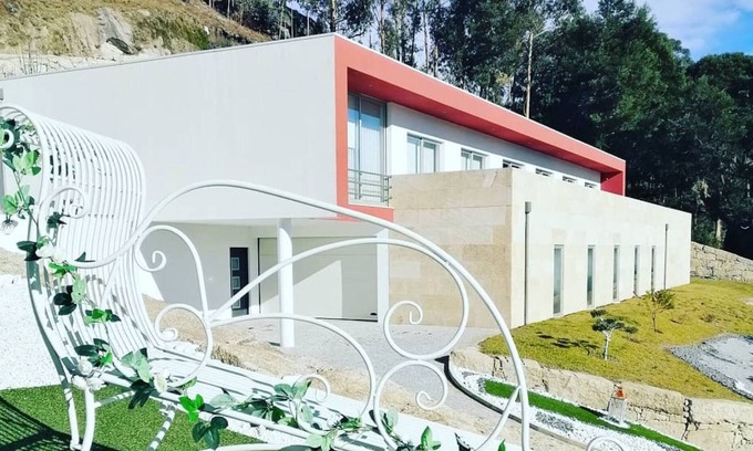 Rossas Villa | Villa Casa Sol do Ave with Mountain View, Pools & Wi-Fi