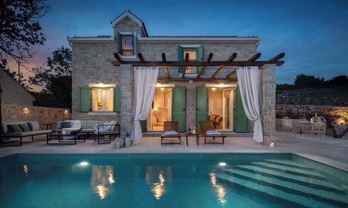 Blizna Donja Villa | Villa Cavalleria Rusticana with heated pool and vineyard