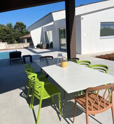 Jursici Villa | Villa Cedrus