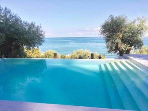 Sant'Ambrogio Villa | Villa Cefal private pool