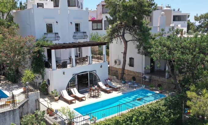 Bodrum City Center Villa | Villa Cem, Private Pool, sleeps 6, Bodrum Turkey