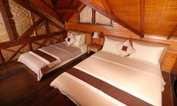 Ciater Villa | Villa ChavaMinerva Kayu - Ciater