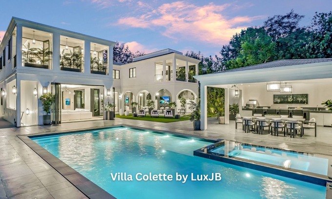 The Flats Villa | Villa Colette by LuxJB π Beverly Hills Flats Mansion π Sleeps 18 π 8 Bdr