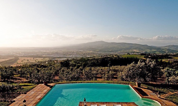 Montelupo Fiorentino House | Villa Collarina A: An elegant and welcoming villa situated in a quiet location, surrounded by a wonderful garden, with Free WI-FI.