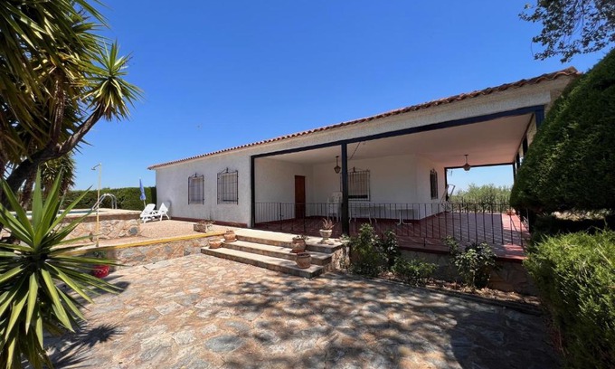 Bullas Villa | Villa con piscina y jardines privados