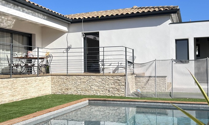Magalas Villa | Villa Contemporaine Avec Piscine !