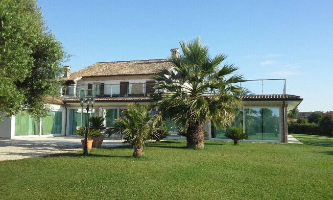 Osimo Apartment | Villa Country house with seperated apartments