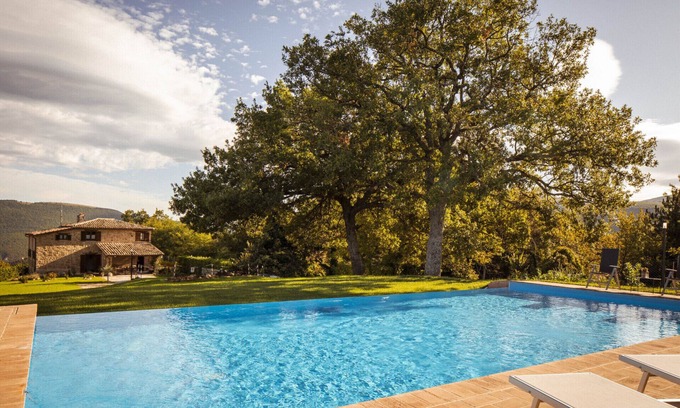 Castelraimondo Villa | Villa Crespa - Homelike Villas