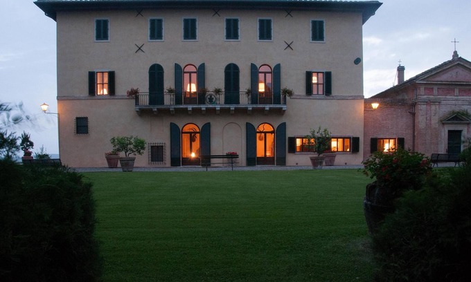 Monteroni d'Arbia Villa | Villa Curiano - Siena