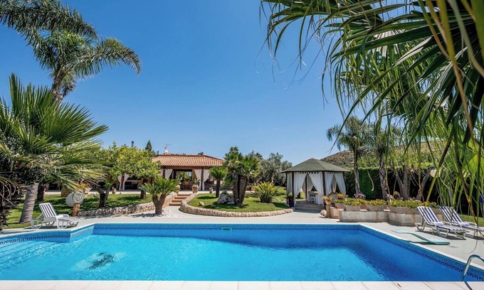 Chiaramonte Gulfi Villa | Villa Cutrera 8, Emma Villas