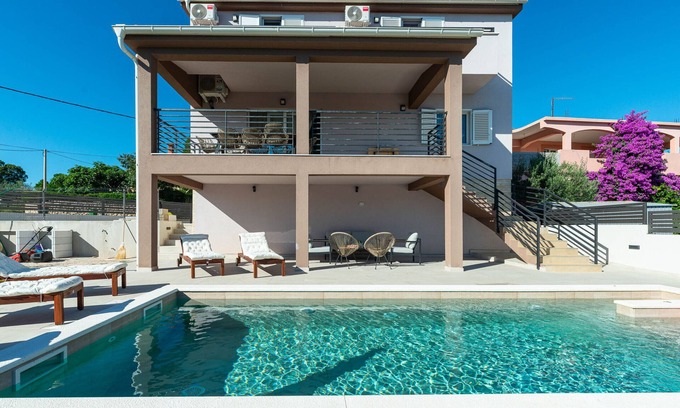 Posedarje Villa | Villa Cvita with pool