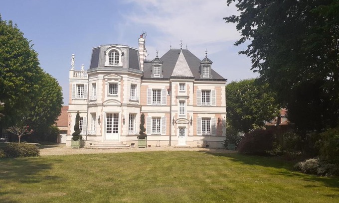 Quincy-sous-Senart Bed & Breakfast | Villa Délice