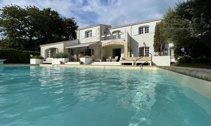 Vaux-sur-Mer Villa | Villa Dans Domaine Privé du Parc des Fées